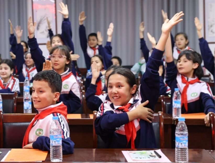 新疆维吾尔自治区喀什地区叶城县关工委联合图书馆开展“4·23世界读书日”图书阅读分享活动