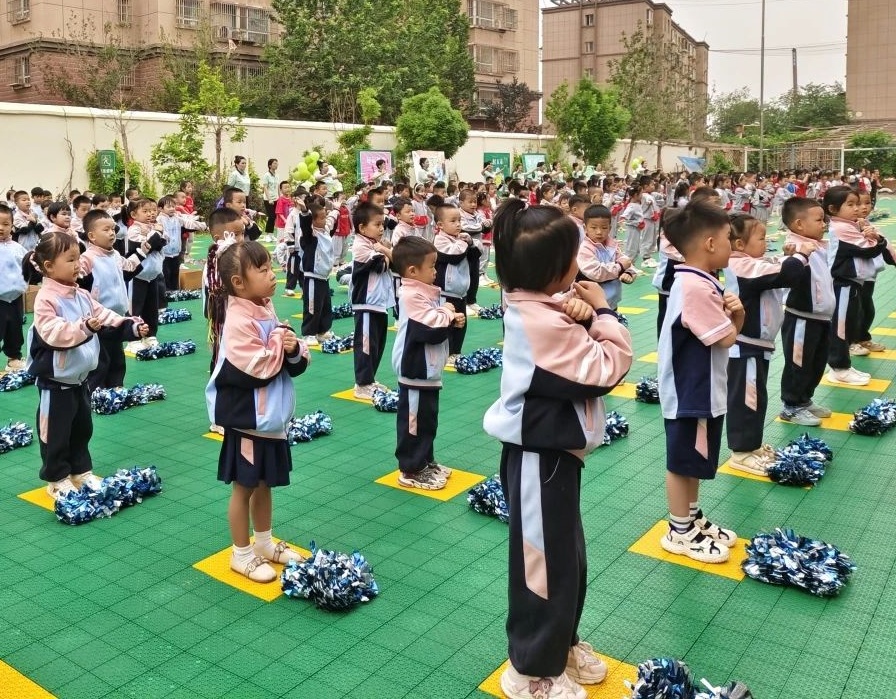 新疆维吾尔自治区喀什市第六幼儿园关工委开展“童趣跃动迎六一，粽情绽放乐童年”庆六一主题活动