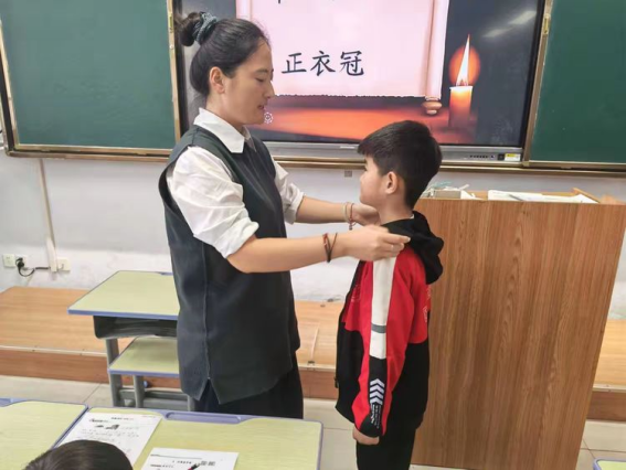 开蒙启智 礼润人生——山东省临沂市河东区八湖镇刘店子中心小学举行2025级新生开蒙礼活动