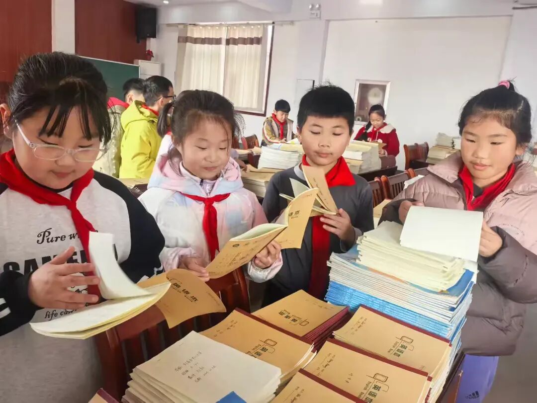 晒最美作业 秀学子风采——山东省临沂市河东区八湖镇刘店子中心小学举行学生优秀作业展评活动