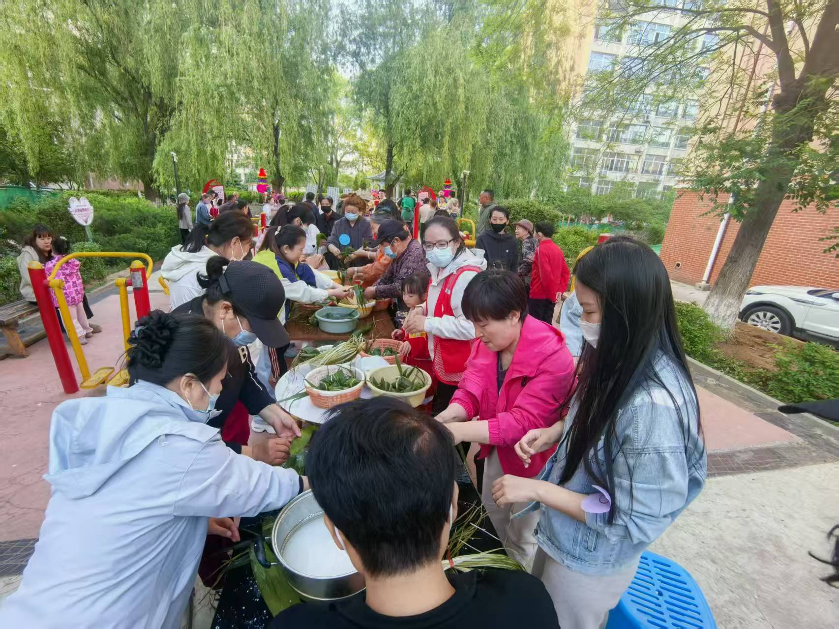 浓情端午万家祈安康 国乐悠扬深深睦邻情——内蒙古赤峰市元宝山区西城街道王府社区关工委开展端午活动