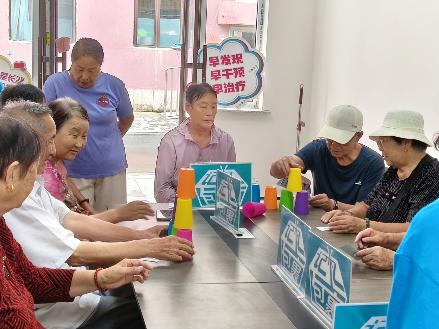 记忆家园为老人健康助力——内蒙古赤峰市元宝山区平庄城区街道旭日社区关工委开展老年健康助力活动