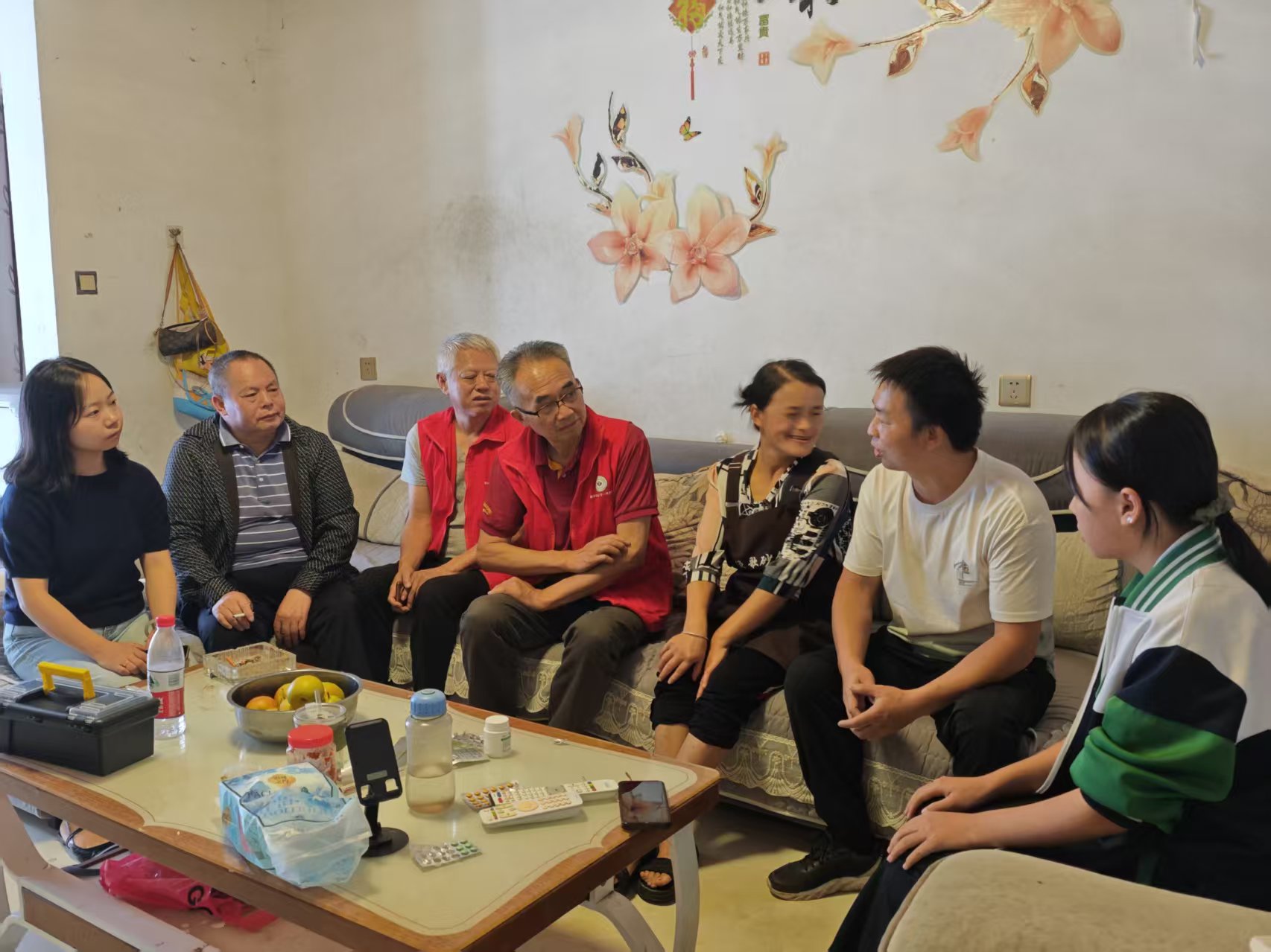 四川省雅安市关心下一代基金会赴宝兴县开展困境学生家庭情况调研