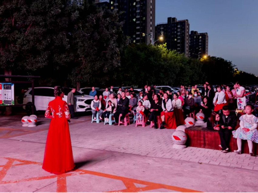 月满中秋承文脉 情牵邻里贺国庆——内蒙古赤峰市元宝山区西城街道新景四季东关工委开展双节庆祝活动