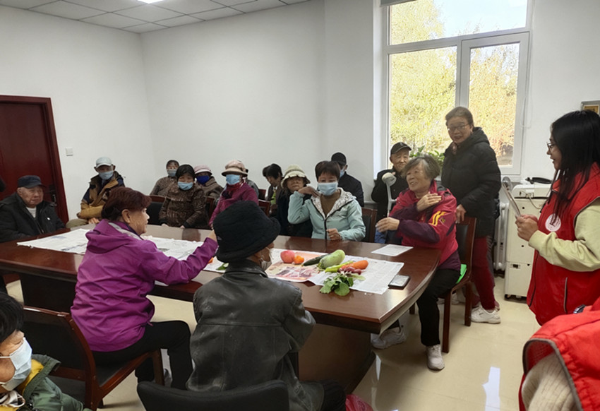 耆老欢聚迎重阳，趣味活动乐满堂——内蒙古自治区赤峰市元宝山区西城街道如意东社区关工委举办重阳节庆祝活动