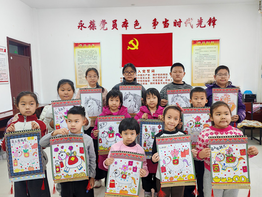 妙笔绘童心 笔尖绽芳华——内蒙古自治区赤峰市元宝山区西城街道惠宁西社区关工委开展儿童绘画活动