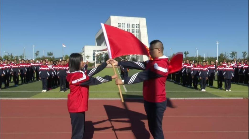 四十九载学雷锋 红色基因永传承