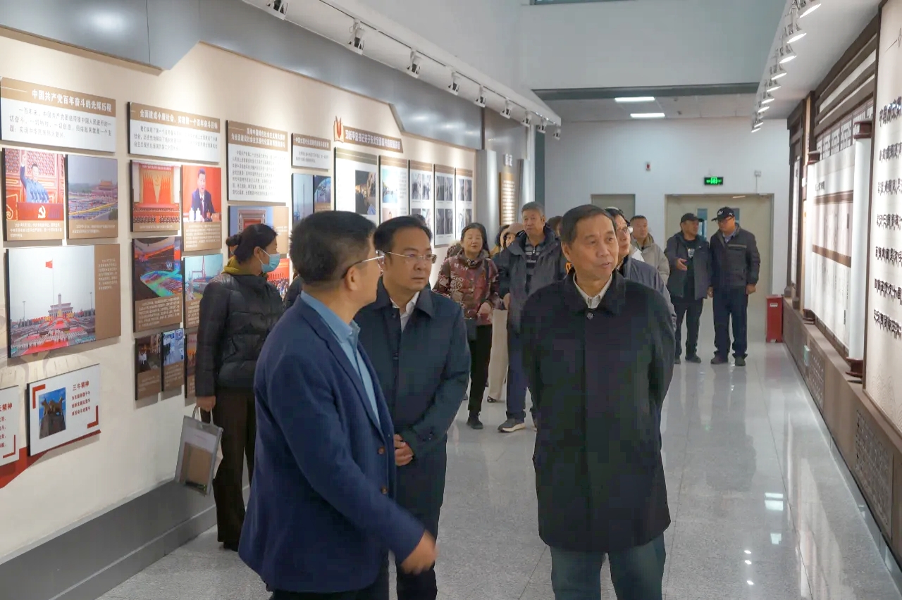 辽宁省抚顺市关工委到辽宁石油化工大学调研心理健康教育工作