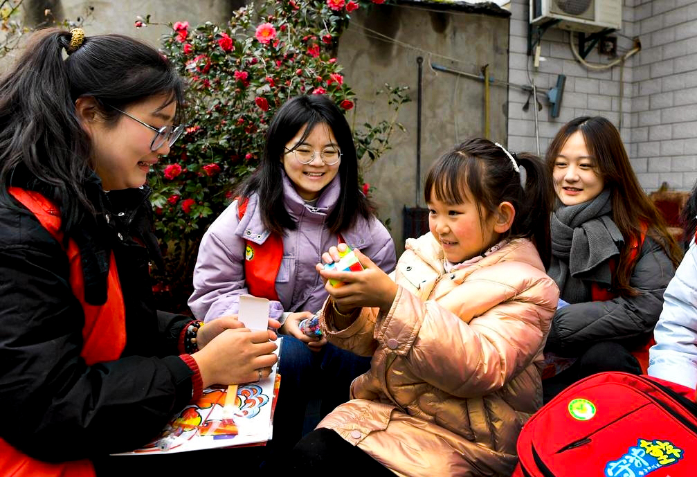 安徽省巢湖市夏阁镇关工委：心系留守儿童 真情温暖童心