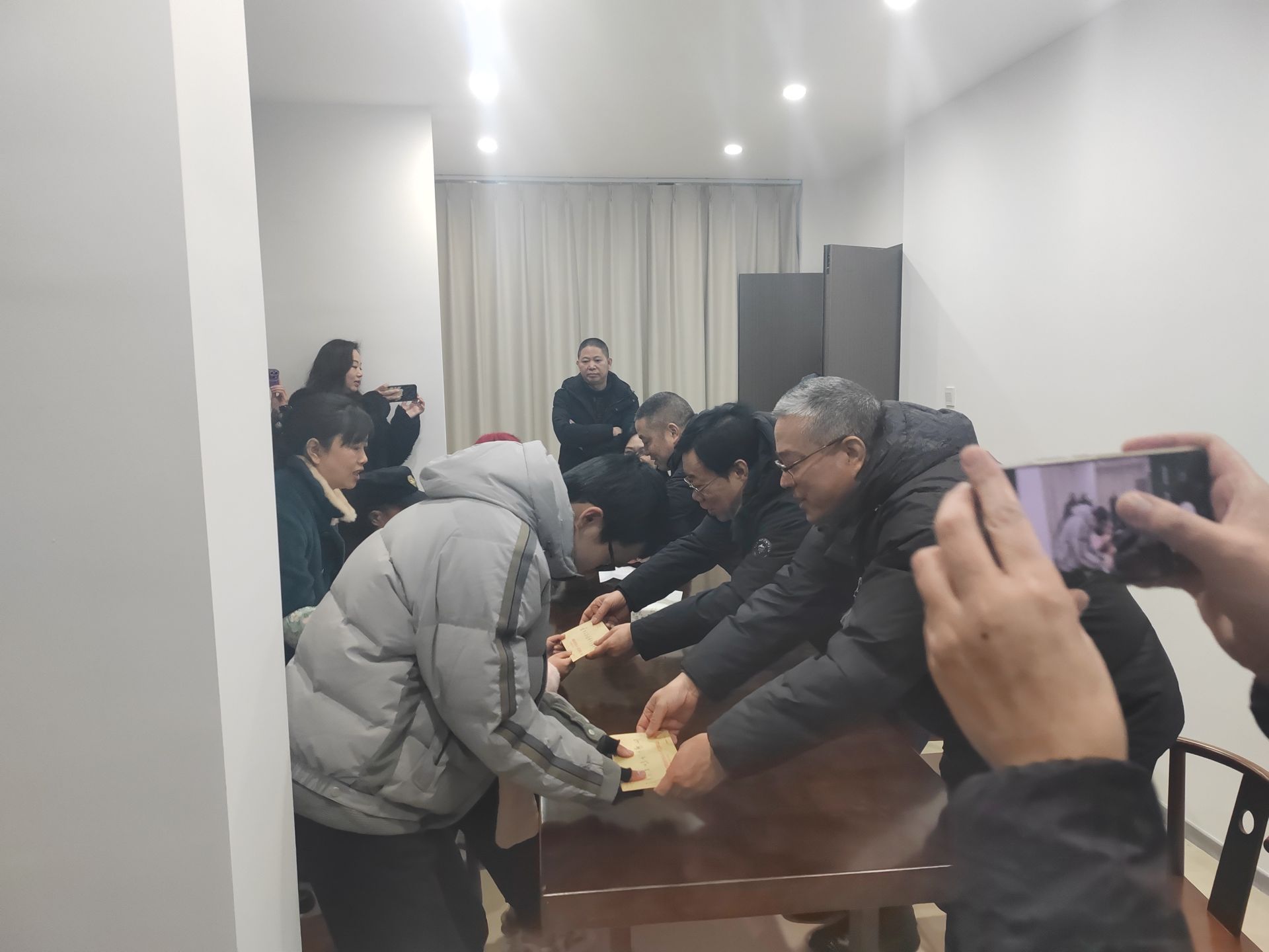 四川省成都市金牛区关工委、天回镇街道关工委走访慰问特殊困难青少年