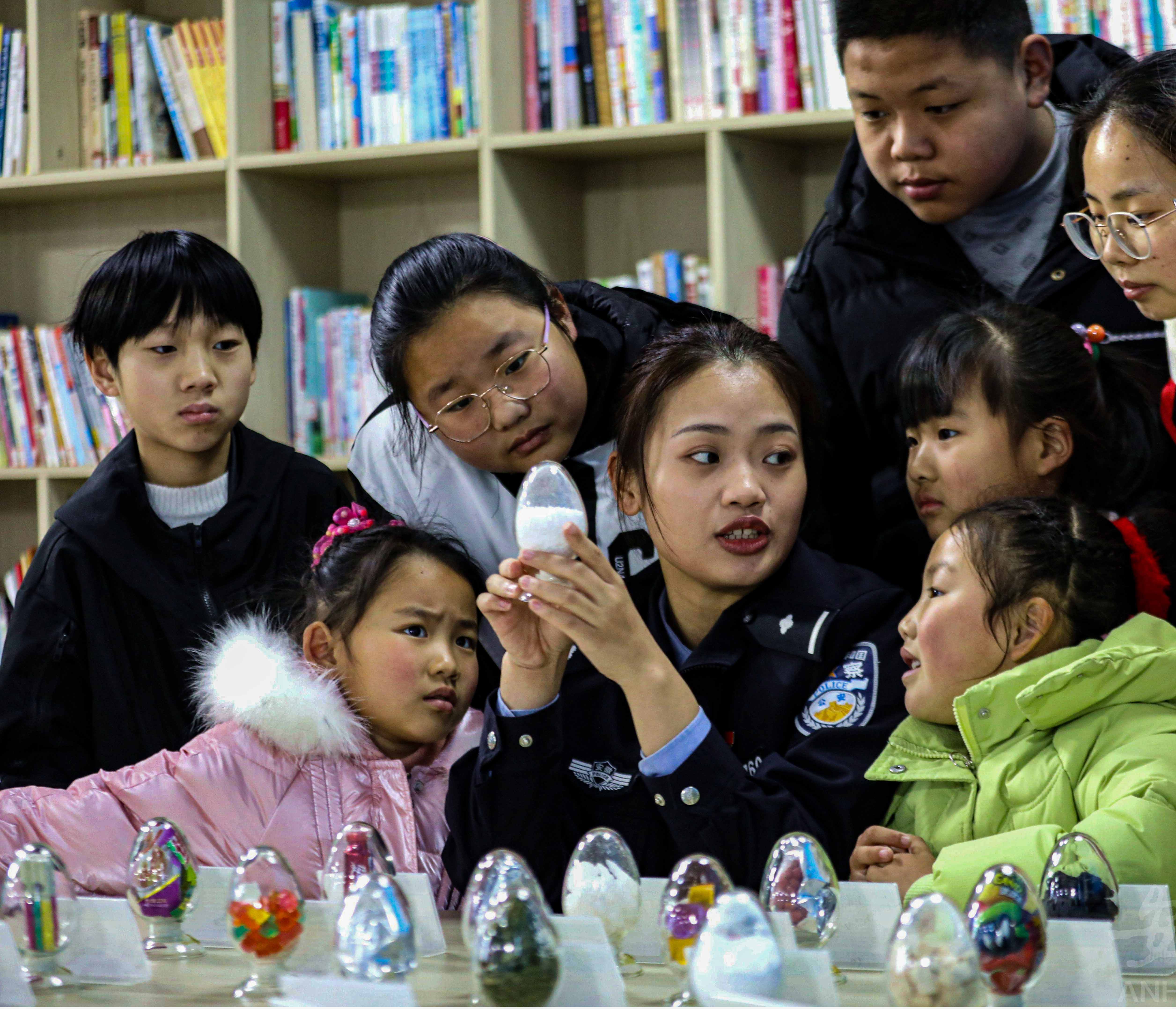 安徽省巢湖市夏阁镇五星社区关工委：过年不忘禁毒宣传