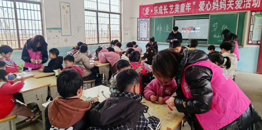 江西抚州崇仁：纸上飞花传承民俗