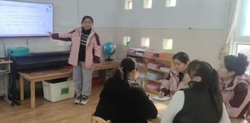 江苏省徐州市铜山区汉王镇刘庄幼儿园关工委开展教师读书分享活动