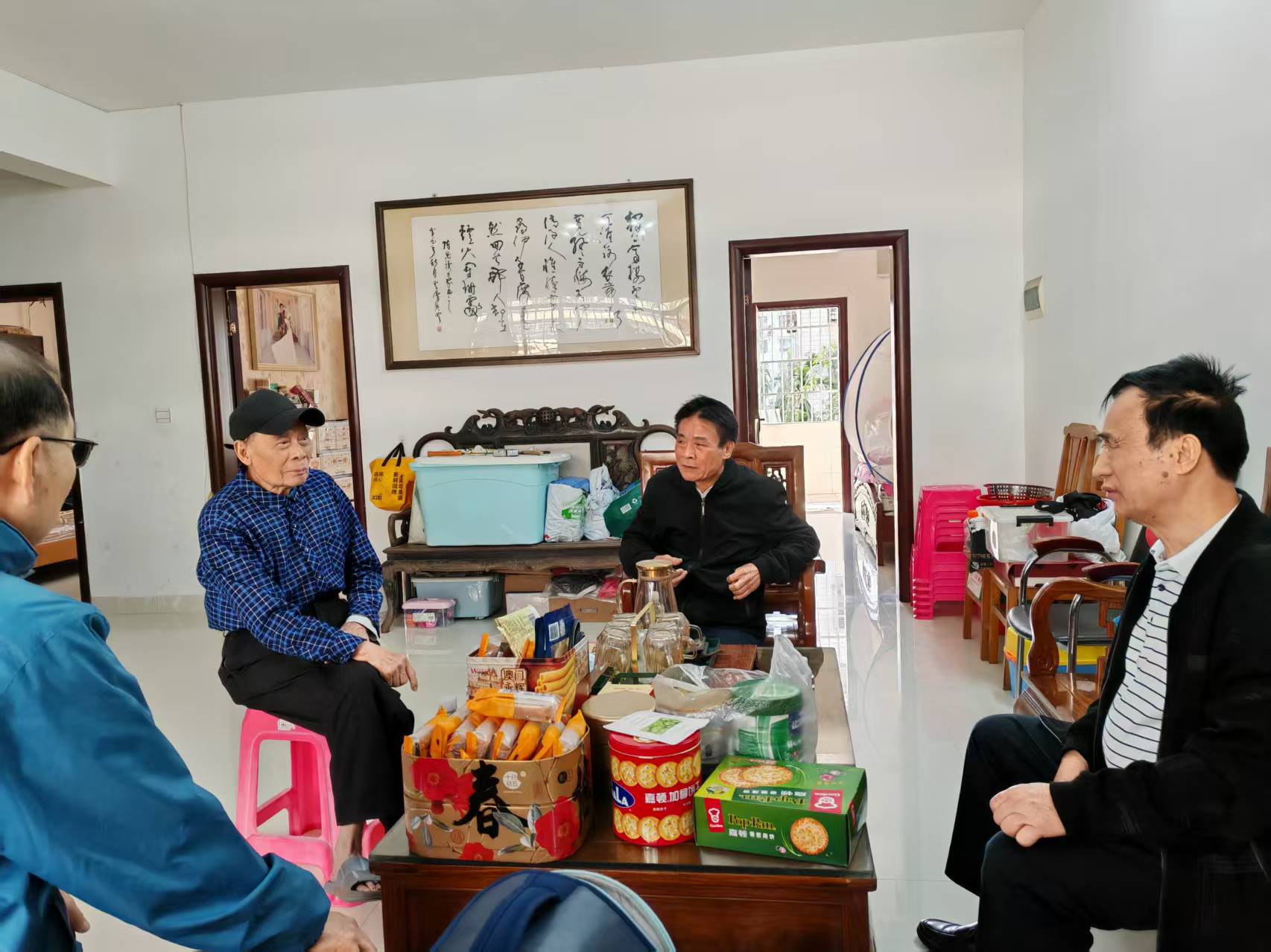 海南省海口市美兰区关工委慰问全国和省关心下一代工作先进工作者