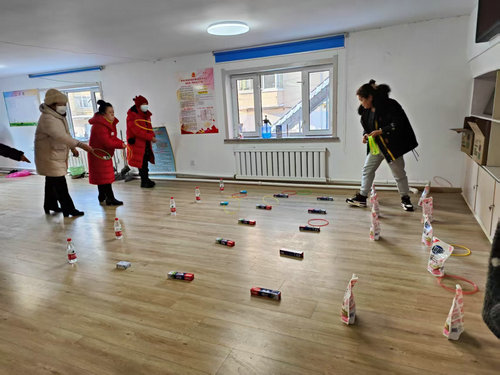 黑龙江省牡丹江市阳明区机车东社区关工小组 开展“趣动社区 街坊齐乐”迎新春游园会活动