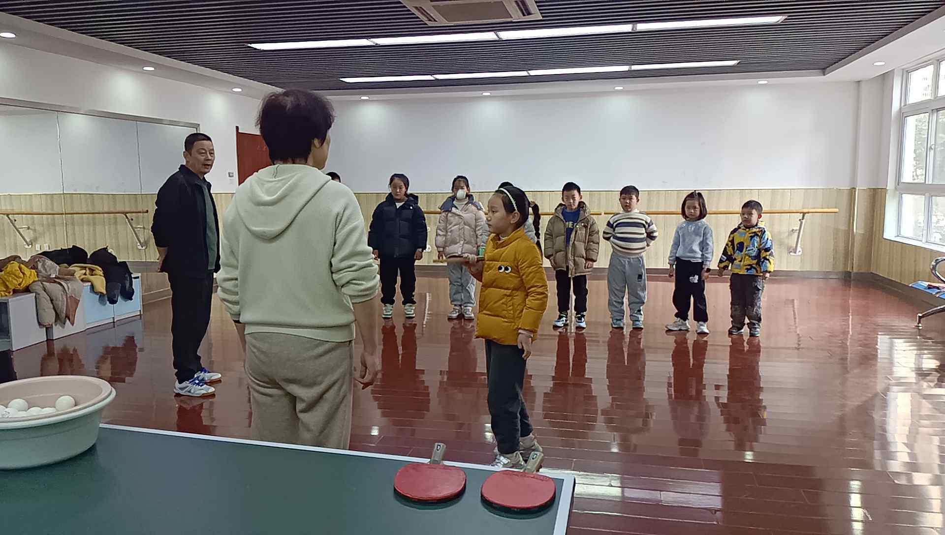 安徽省合肥市烟墩街道欣园社区关工委开展“球品如人品 乒乓塑人格”乒乓活动