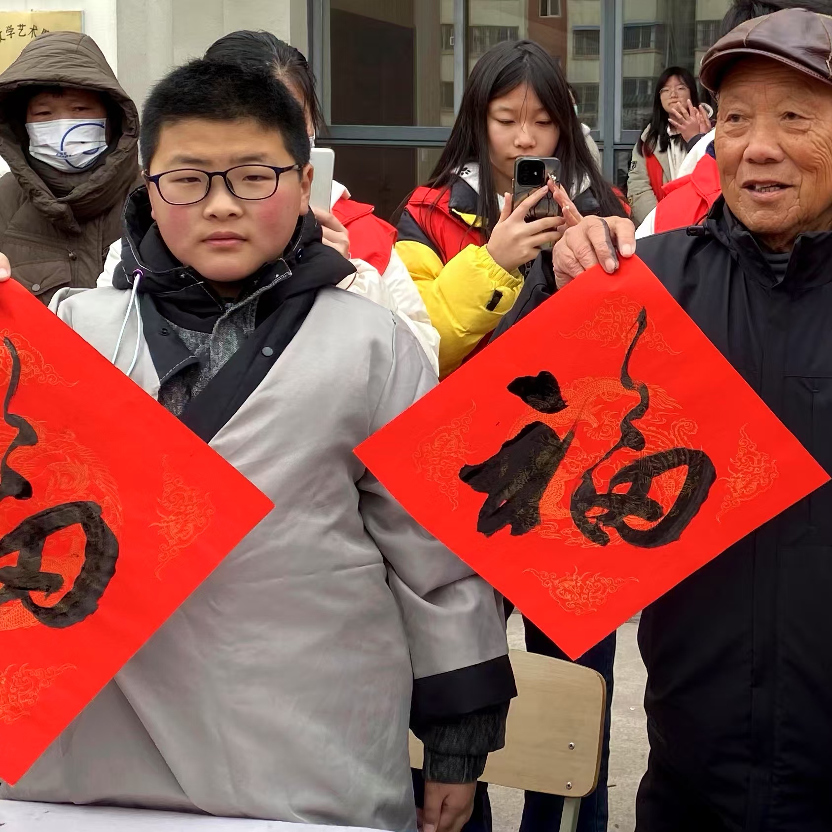 年味来了！——江苏省徐州市铜山区茅村镇关工委协同镇文化与体育站开展“迎春纳福 文化进万家”系列活动