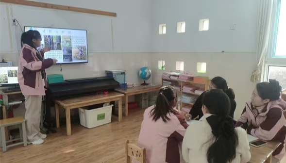 学会放手，把游戏归还儿童——江苏省徐州市铜山区汉王镇刘庄幼儿园关工委开展教师读书分享活动