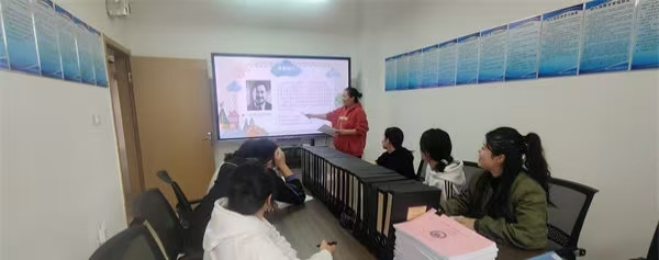 阅经典书籍，品知识醇香——江苏省徐州市铜山区泉润路幼儿园关工委开展教师读书分享活动