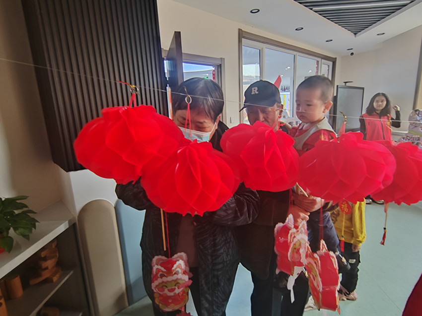 元宵共团圆  社区暖心间 ——内蒙古自治区赤峰市元宝山区平庄西城街道新景四季东社区关工委开展元宵节活动