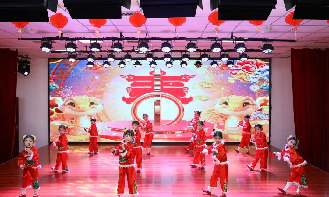 河北省沧州市海兴县举办“村晚过大年”文艺联欢会