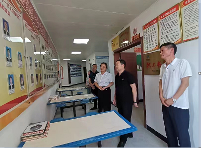 贵州省黔南州都匀市积极探索“五老”工作室与老年大学教学点融合发展