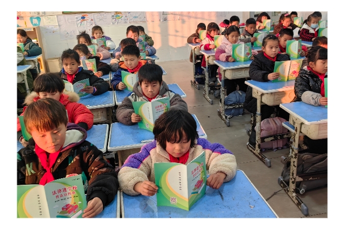 安徽省阜阳市阜南县于集乡关工委联合开展“法治宣教进校园”活动走进希望小学