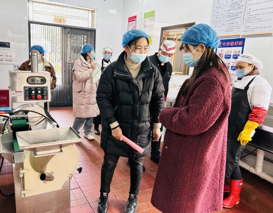 江西抚州崇仁：开学护航，安全先行