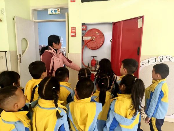 春日新启程，安全迎开学——四川省凉山州宁南县机关幼儿园关工委开展2025年春季学期“开学第一课”安全教育活动