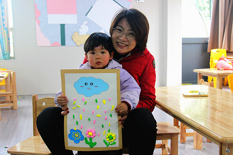 江苏省南京市玄武区玄武湖街道关工委联合开展“0到3岁”亲子活动，共筑温馨童年