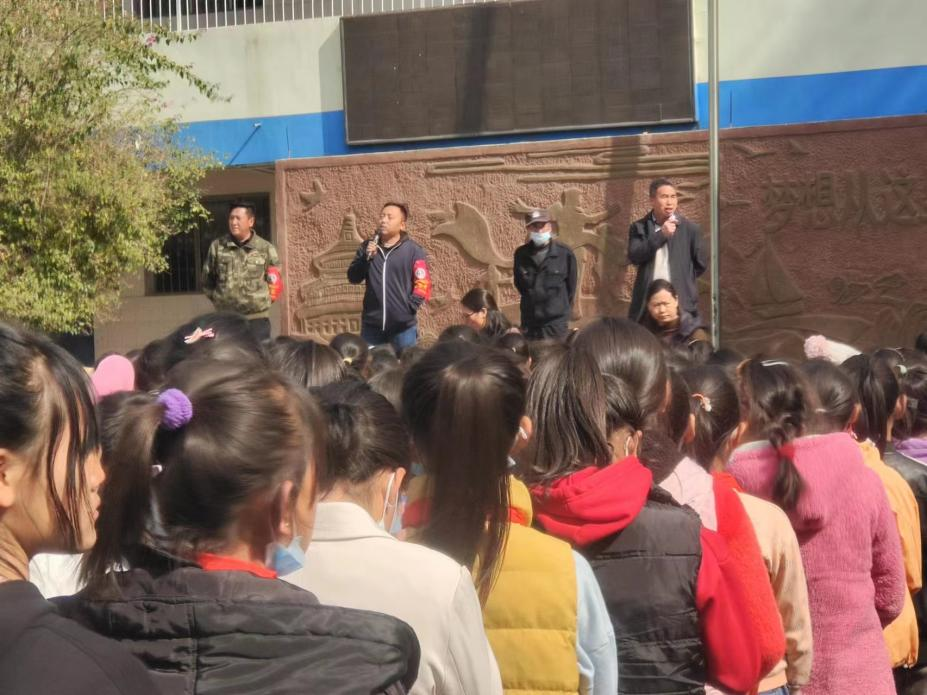 安全先行 筑牢成长防护墙