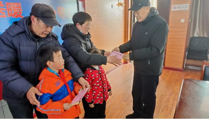 江苏省徐州市铜山区铜山街道关工委举办救助困难学子捐赠仪式