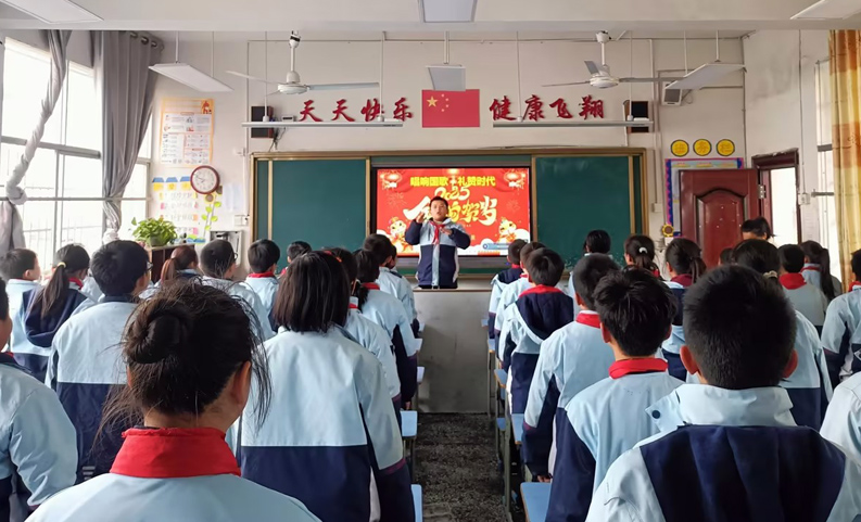 湖南省湘西州吉首市第三小学关工委举办唱国歌比赛活动