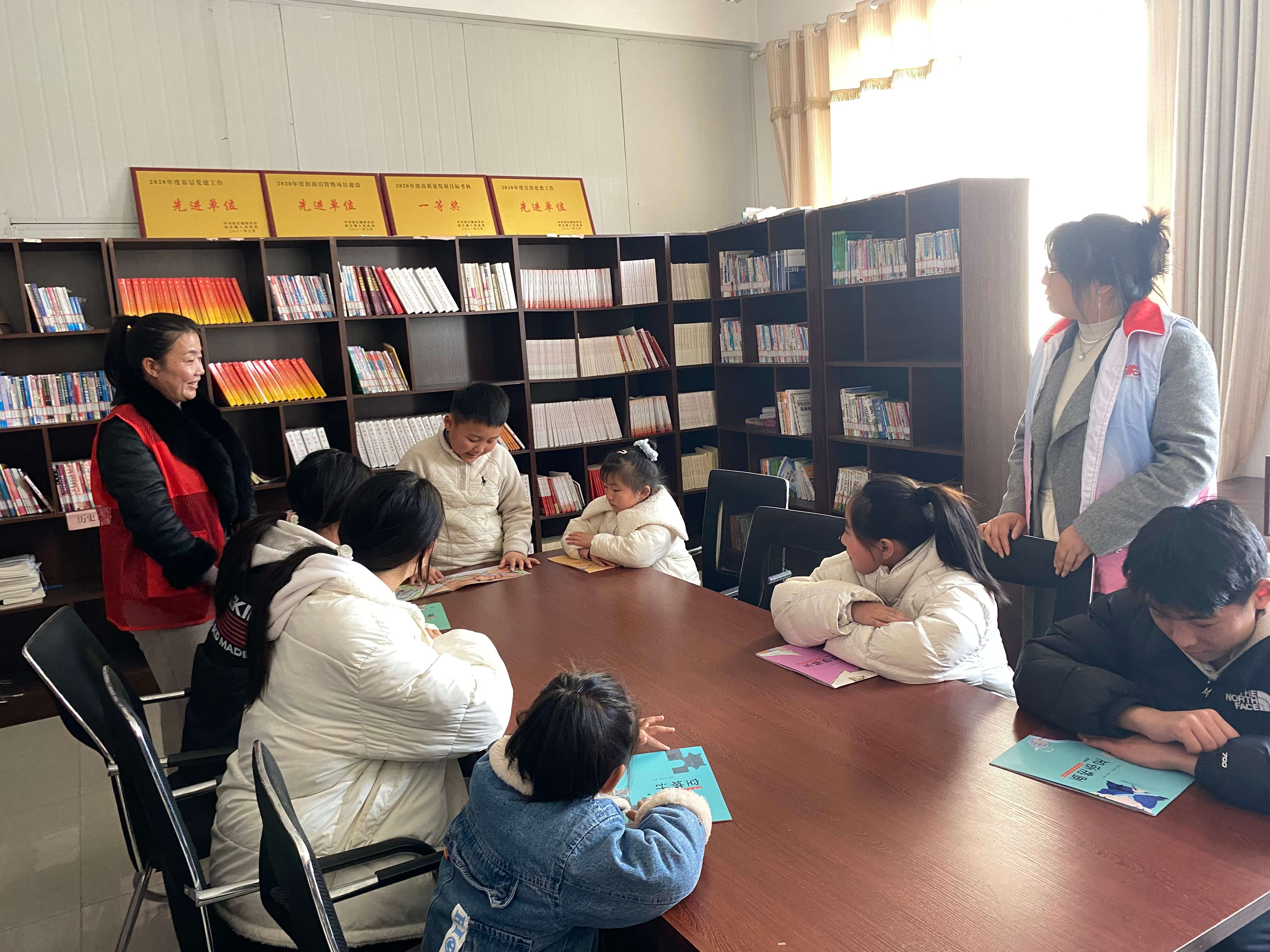 江苏省徐州经开区徐庄镇吴集村关工委： 书香伴成长 故事润童心