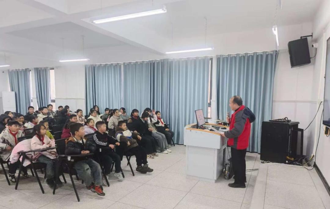 贵州省贵阳市花溪区马铃乡关工委开展“未成年人保护宣传”系列活动