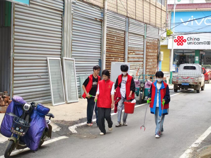 安徽省阜阳市颍上县润河镇中心学校关工委开展“雷锋月”主题活动