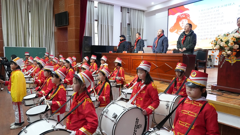 湖南省湘西土家族苗族自治州保靖县迁陵小学关工委启动“学雷锋月”活动