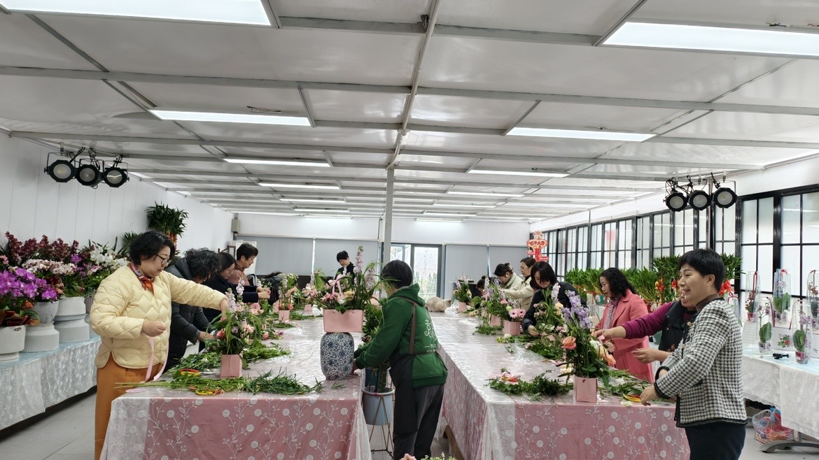 浙江省宁波市奉化区关工委开展“春暖花开 绽放芳华”庆“三八”妇女节活动