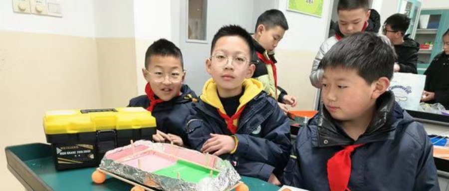 江苏省徐州市铜山区娇山湖小学优秀辅导员张焱带队在区校园智力竞技赛中勇夺桂冠