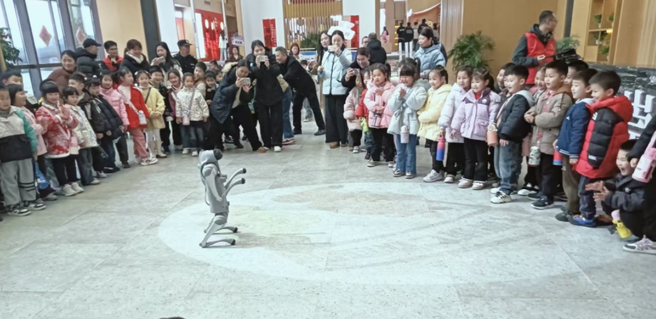 江西抚州崇仁县科协关工委举办“科技筑梦·强国有我”国防主题科普活动