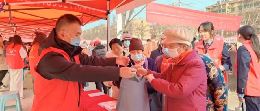 江苏省徐州市铜山区关工委联合区总工会、团委、妇联开展“学雷锋·文明实践我行动”主题活动