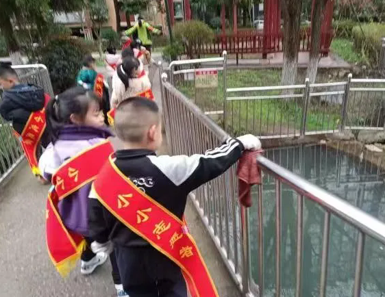 贵州省贵阳市乌当区龙广路街道关工委开展“传承雷锋精神，弘扬时代新风”主题活动