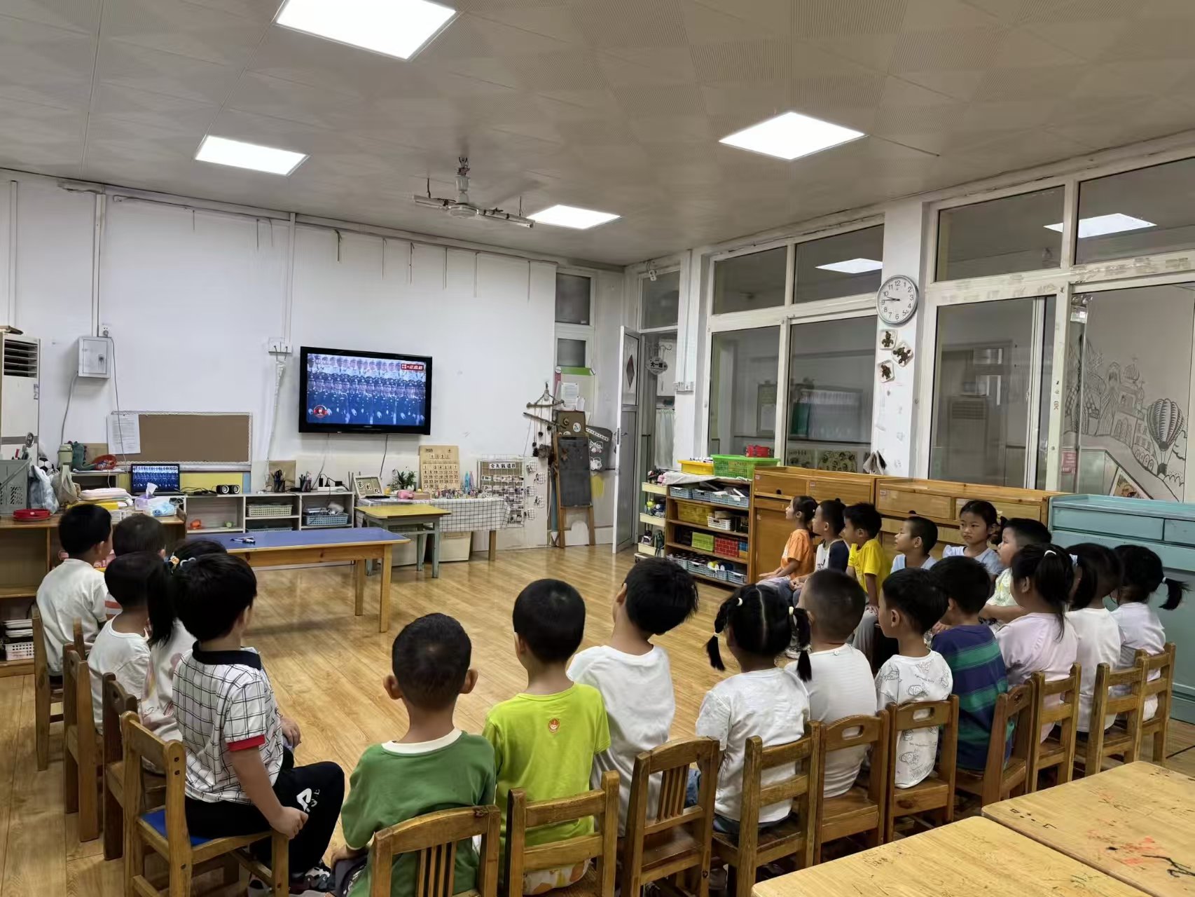 江苏省徐州市经开区徐庄镇周庄村关工委联合周庄幼儿园开展了爱国主义主题教育活动