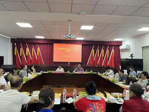 贵州省贵阳市乌当区老教师：共庆教师节，银龄乐学再出发