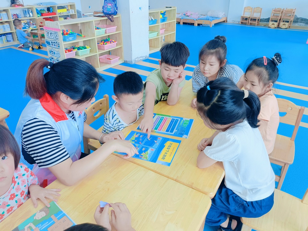 江苏省徐州市经济技术开发区徐庄镇黄集村关工委走进黄集幼儿园开展防溺水安全教育活动