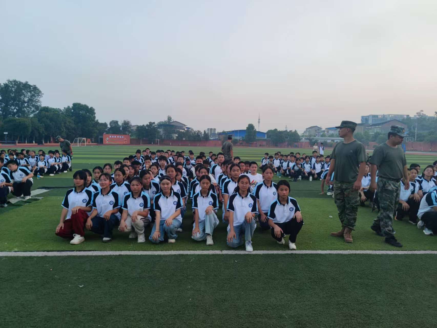 重庆市垫江第九中学校关工委开展学生行为习惯养成教育集训活动