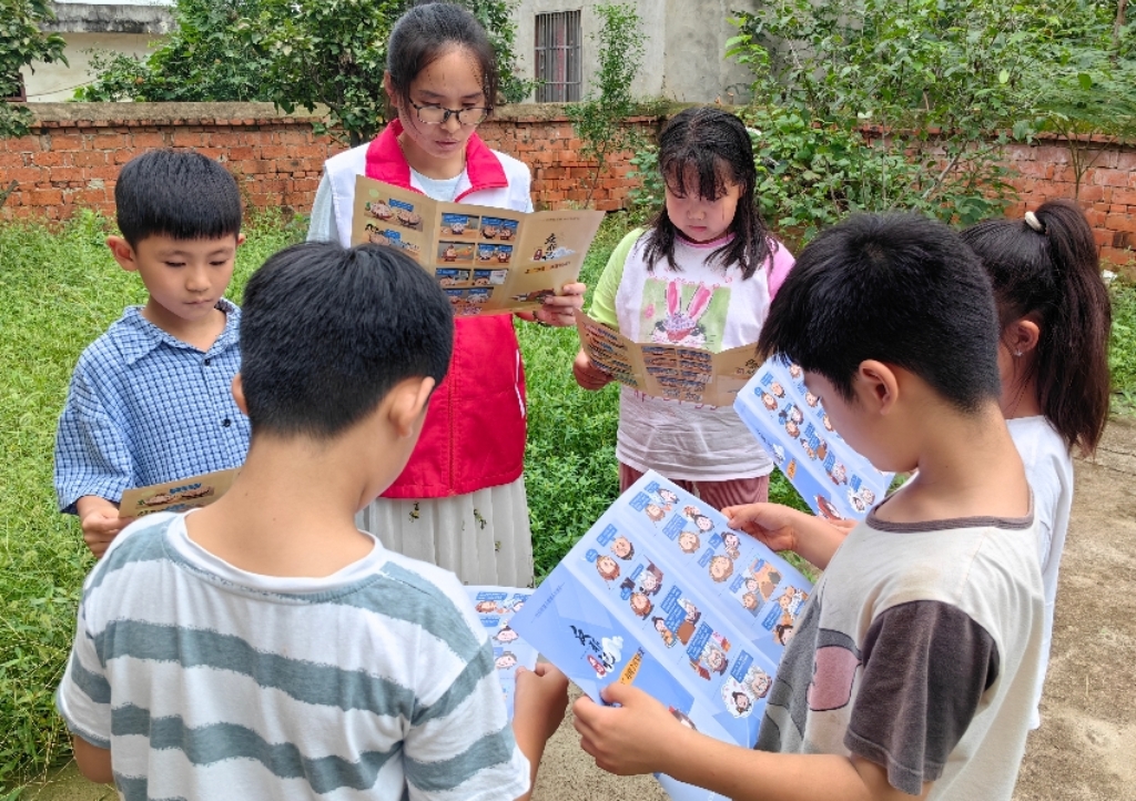 安徽省阜阳市阜南县于集乡关工委开展“反邪防邪，从娃抓起”主题反邪教宣教活动