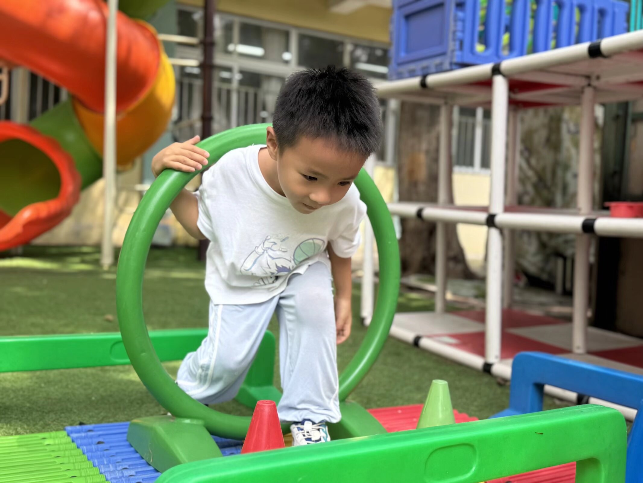 江苏省徐州市经开区徐庄镇周庄村关工委走进周庄幼儿园开展了“活力童年，运动同行”