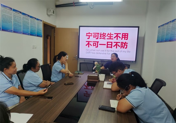 江苏省徐州市铜山区泉润路幼儿园关工委开展开学初教师消防专题培训活动