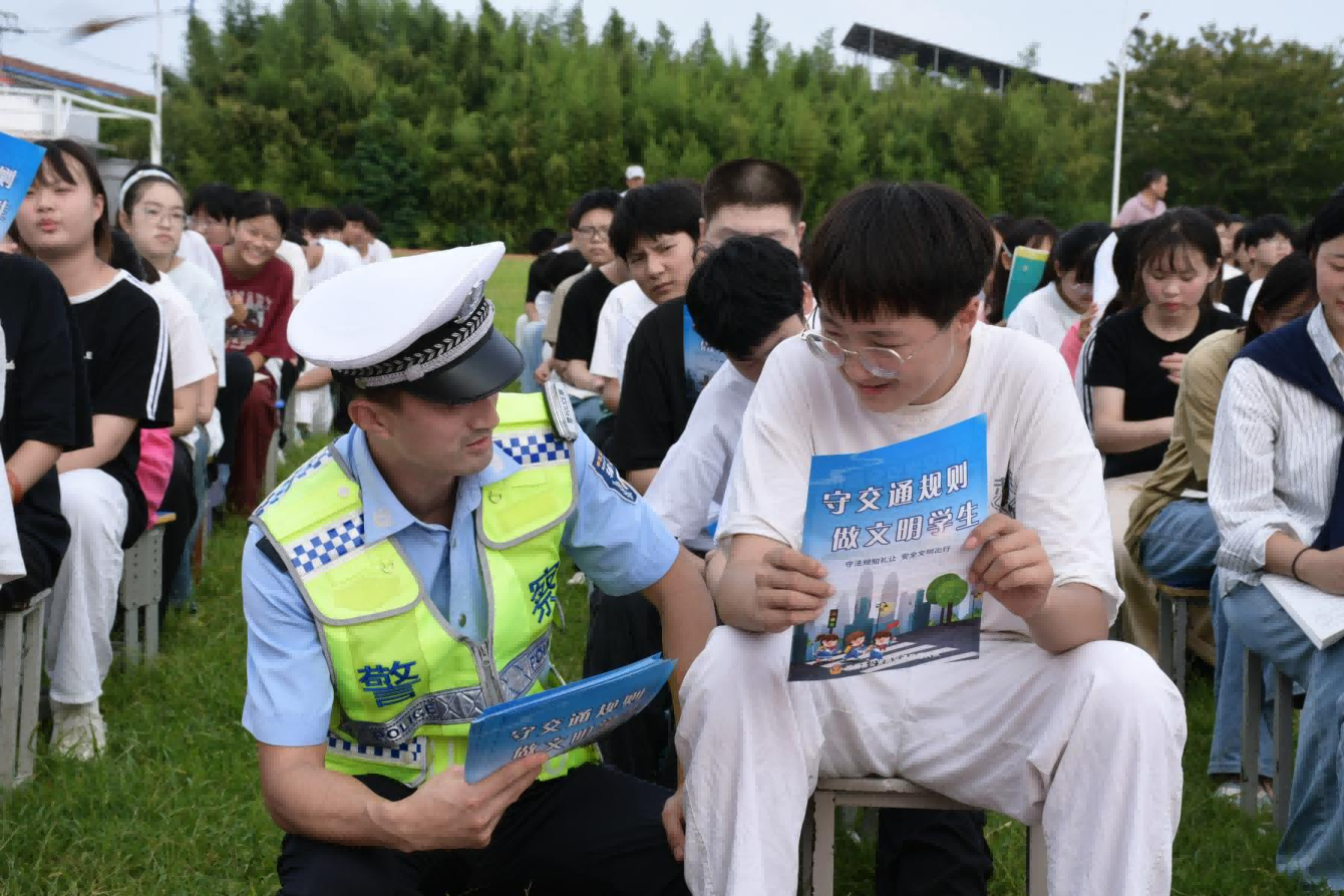 安徽省淮北市濉溪县五沟镇关工委： 筑牢法治根基 护航青春成长